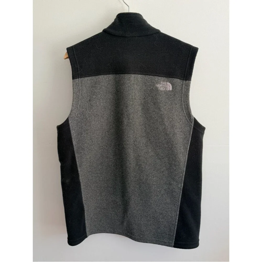 The North Face Fleece Vest Men's Medium Gray Black Full Zip Hiking Outdoor Zip